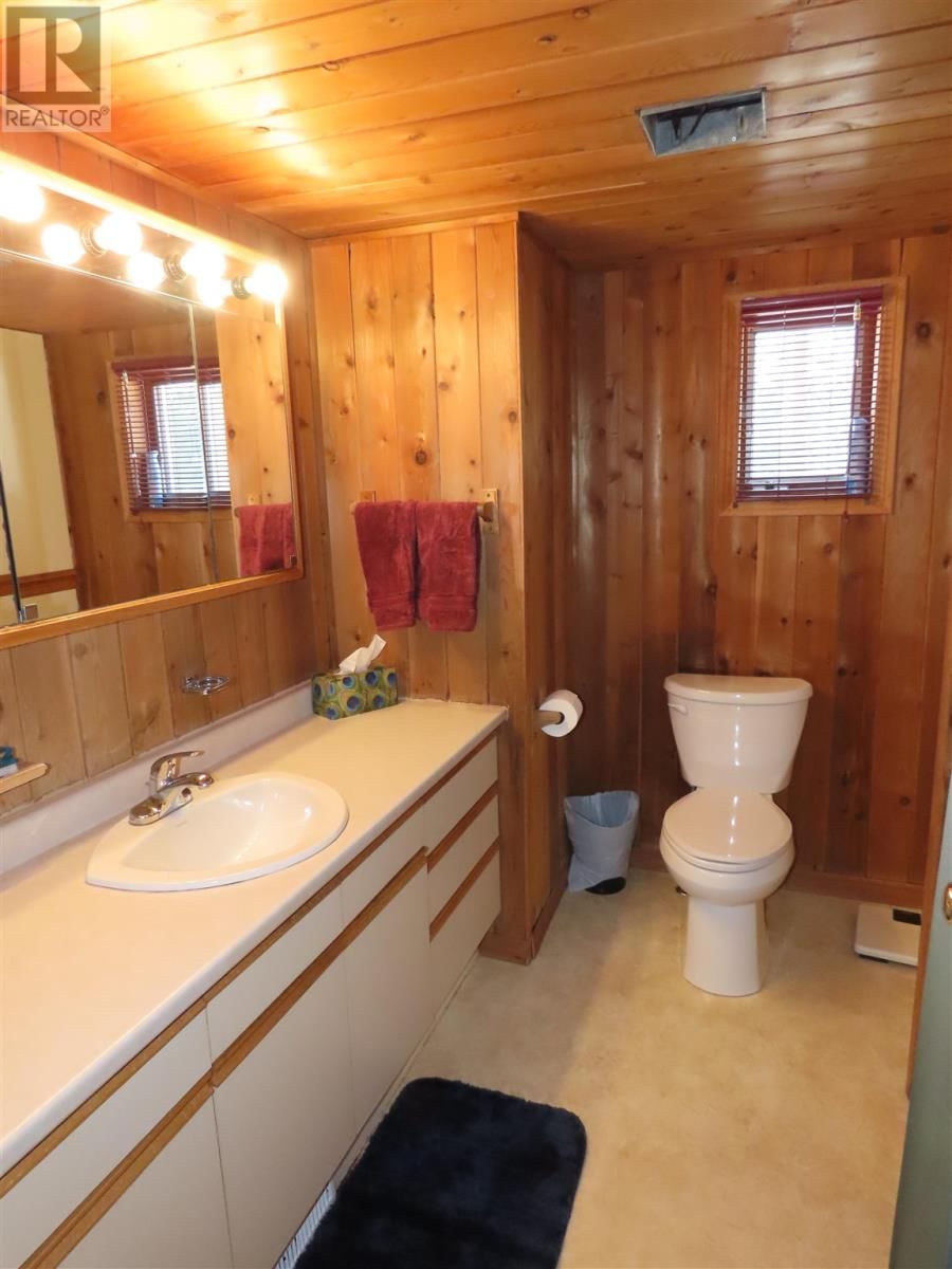 16 SKI HILL Image 14