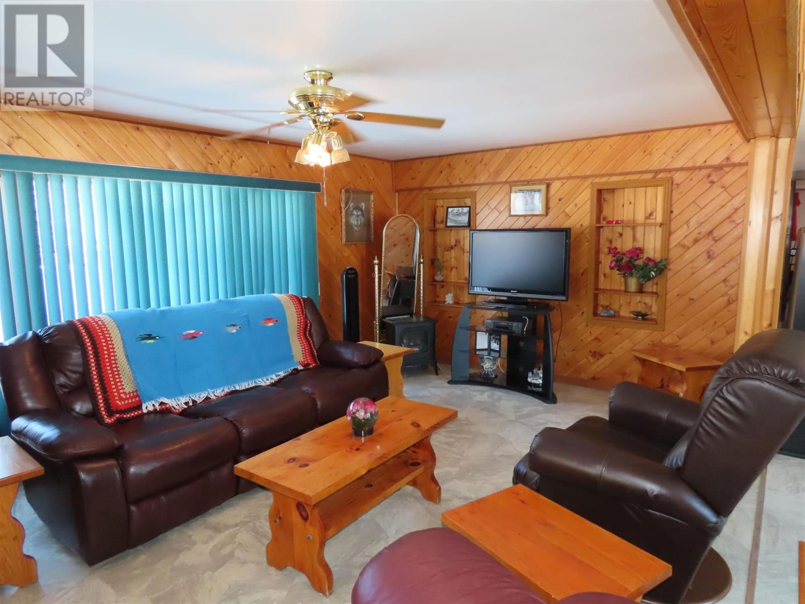 16 SKI HILL Image 7