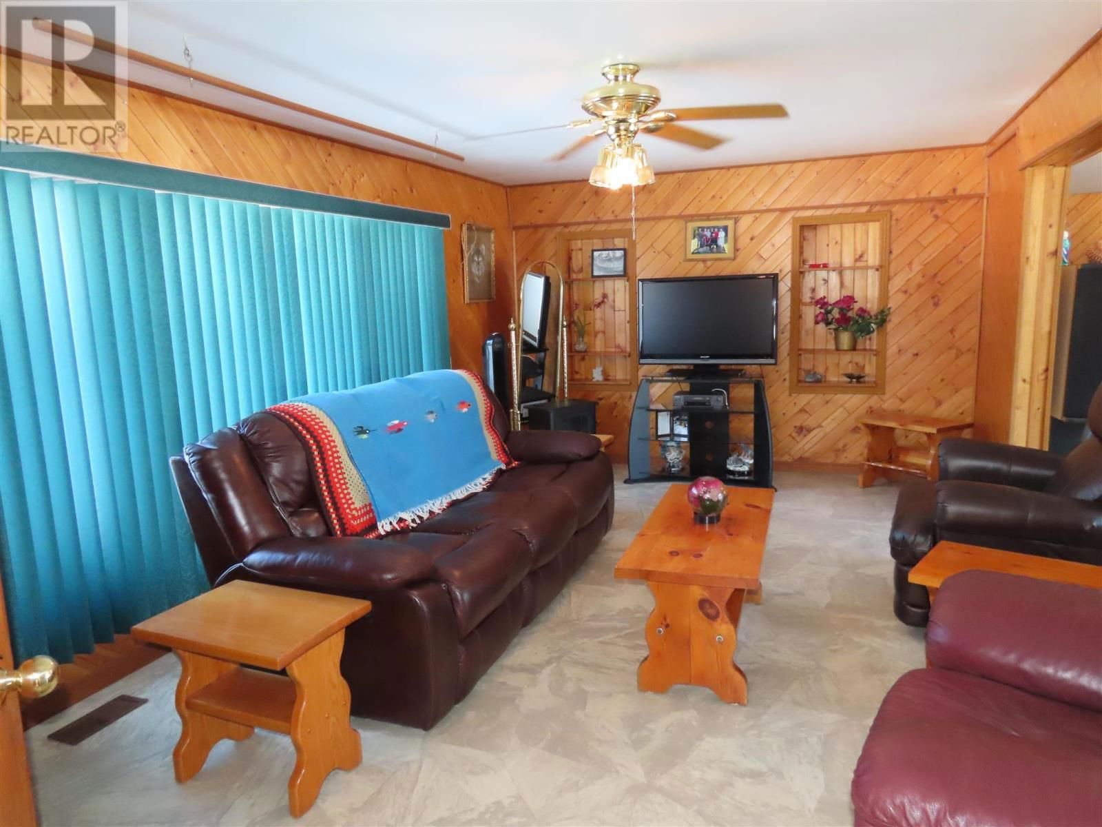 16 SKI HILL Image 8