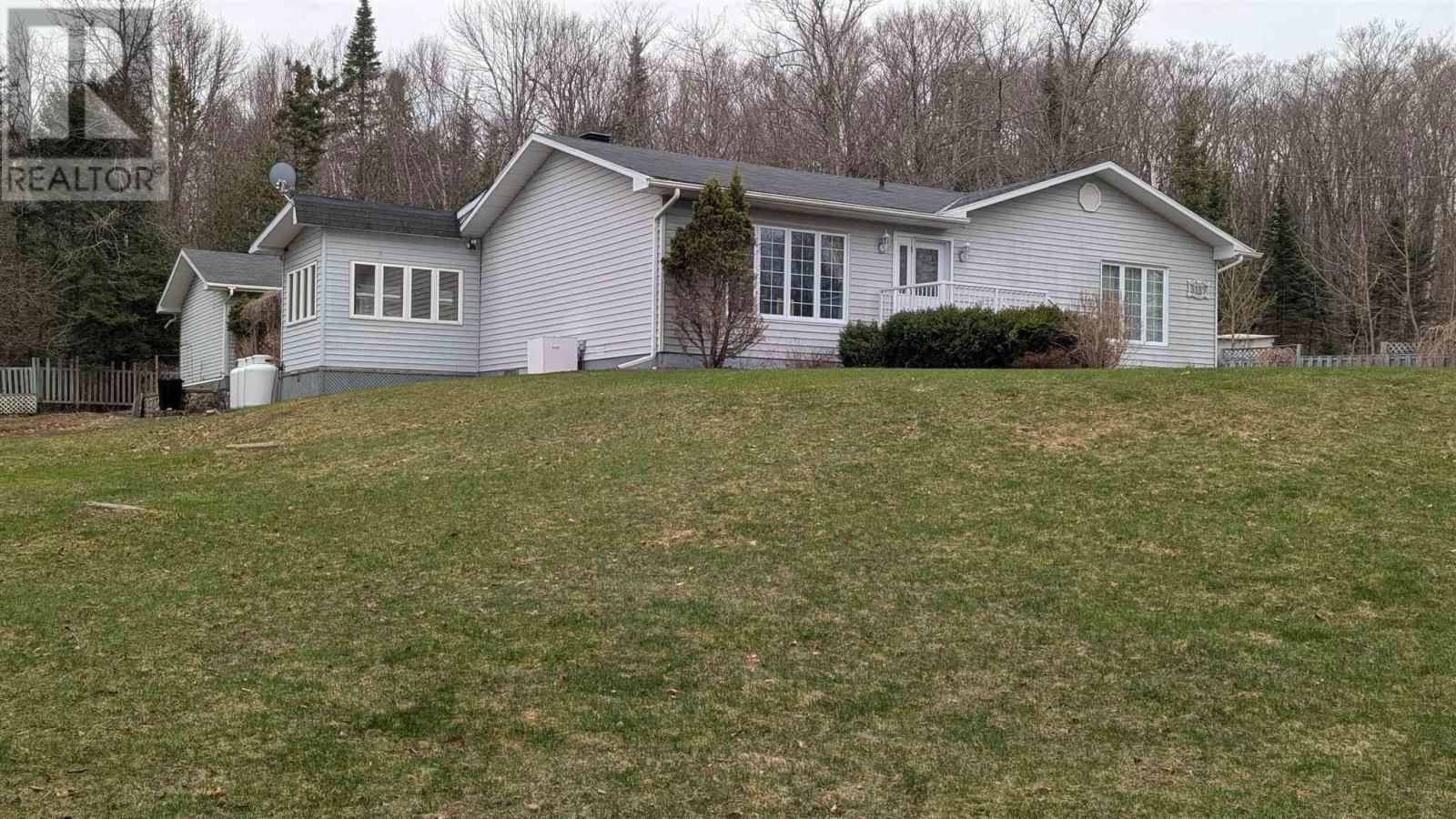 3137 6TH ST Image 1