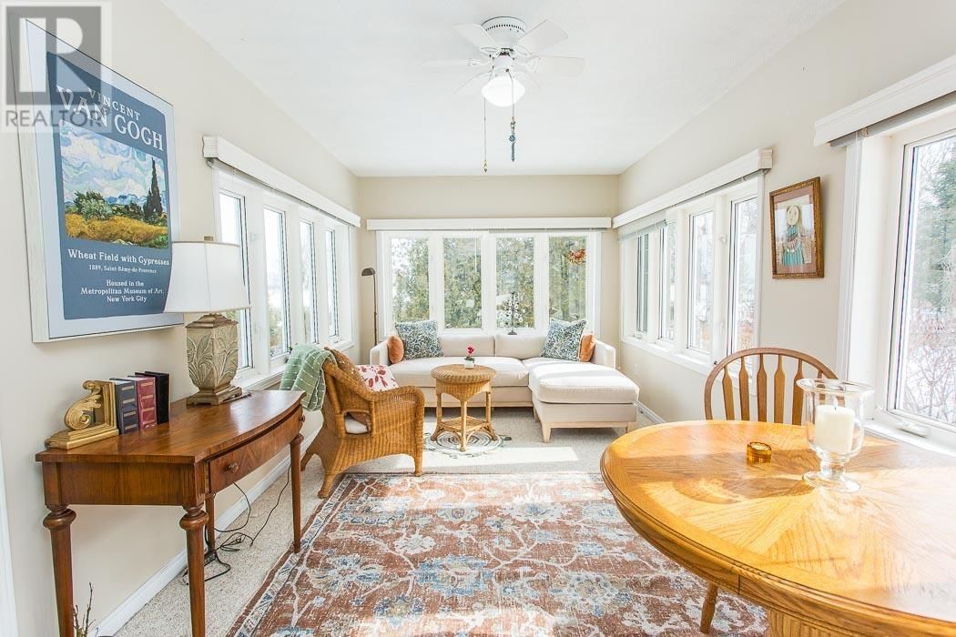 3137 6TH ST Image 13
