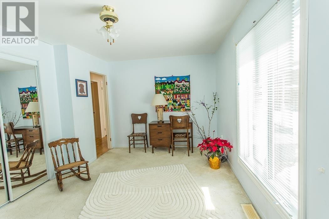 3137 6TH ST Image 22