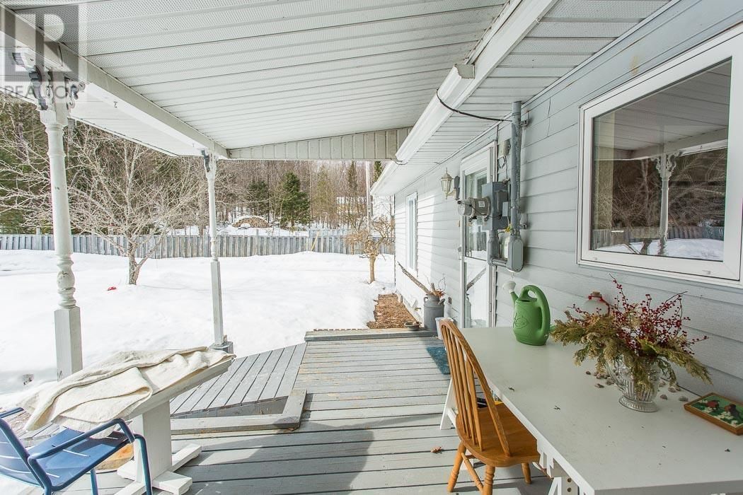 3137 6TH ST Image 24