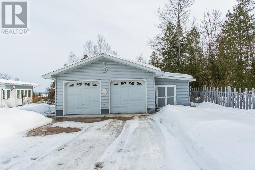 3137 6TH ST Image 27
