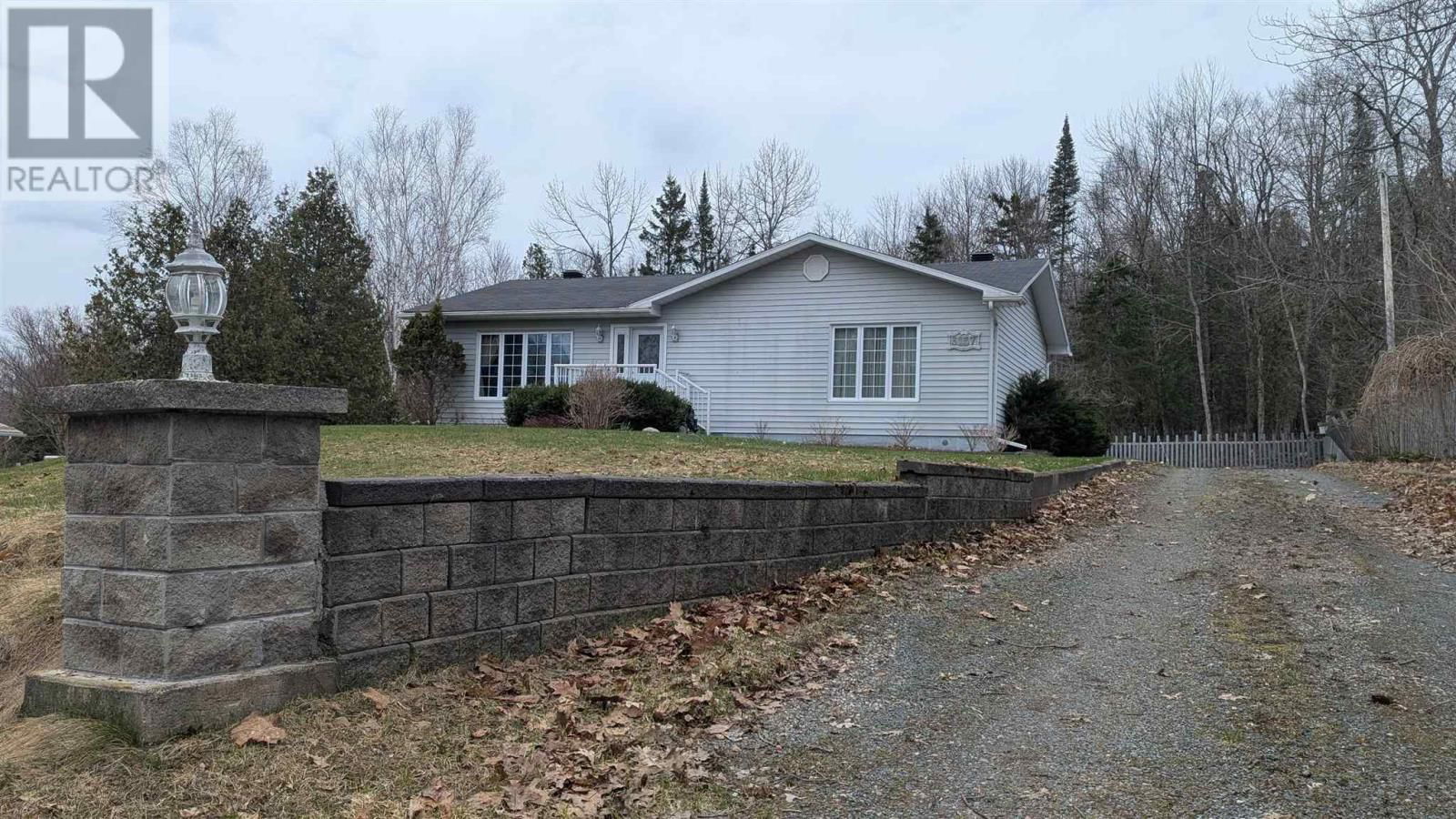 3137 6TH ST Image 31