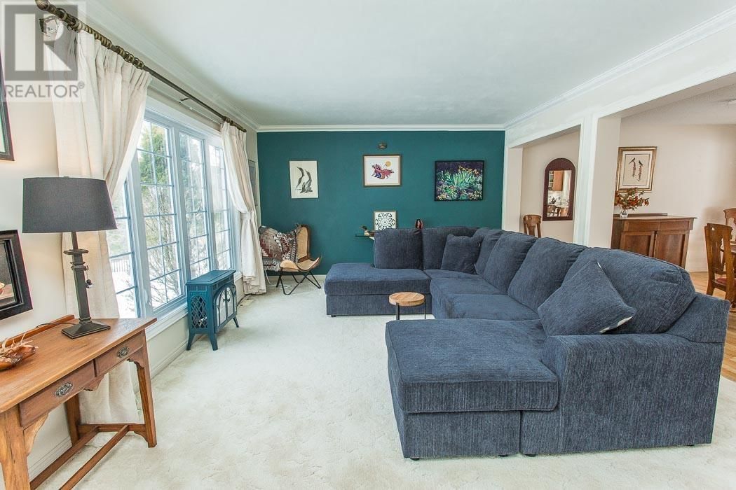 3137 6TH ST Image 6