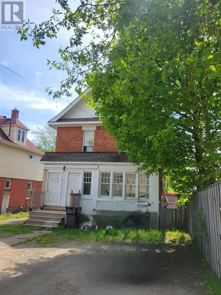 635 WELLINGTON ST Image 2