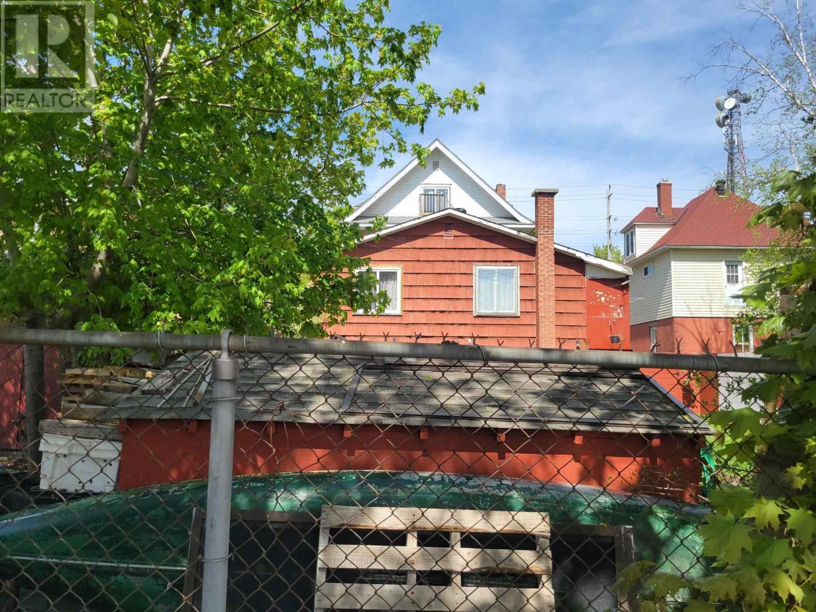635 WELLINGTON ST Image 8