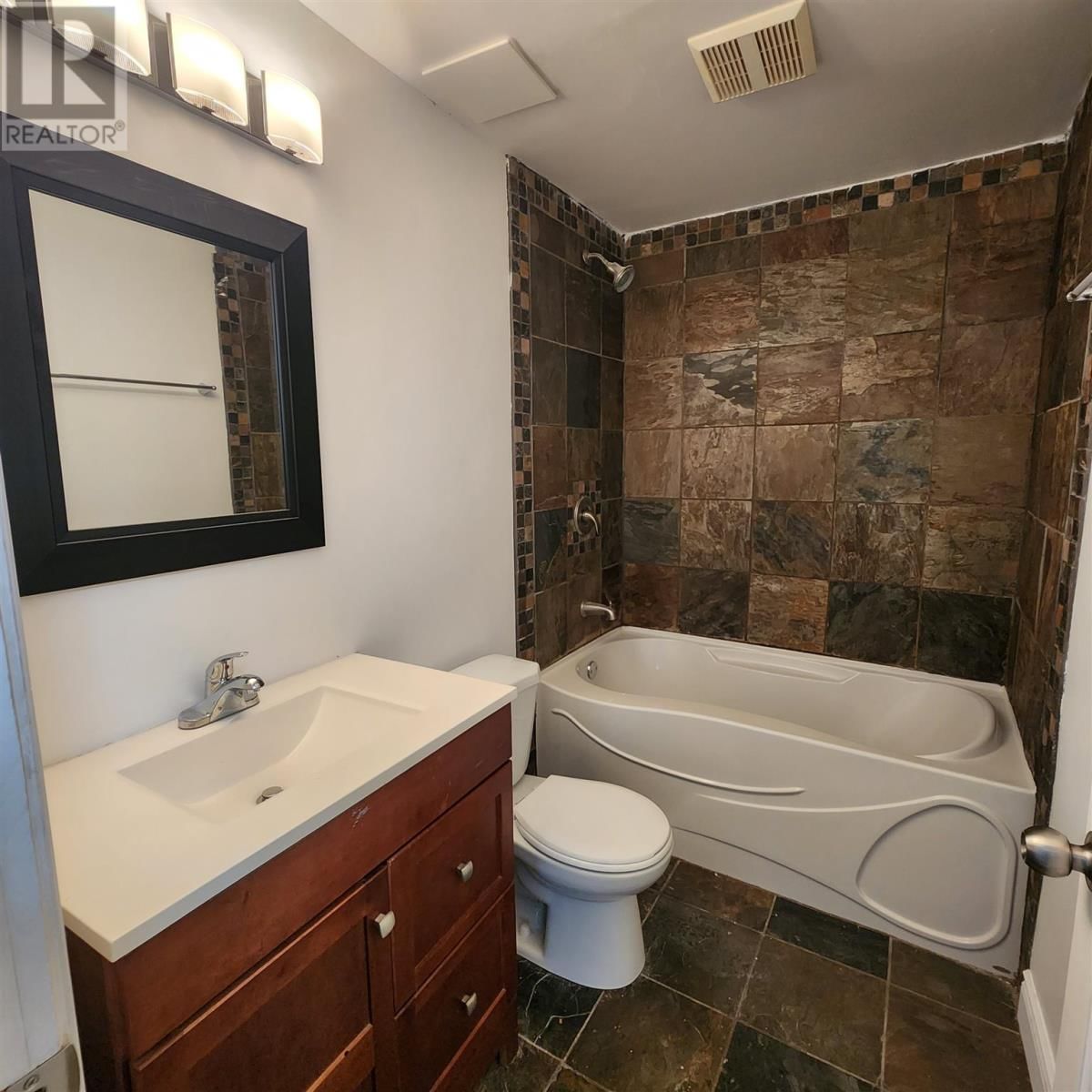 30 GRACE ST Image 17