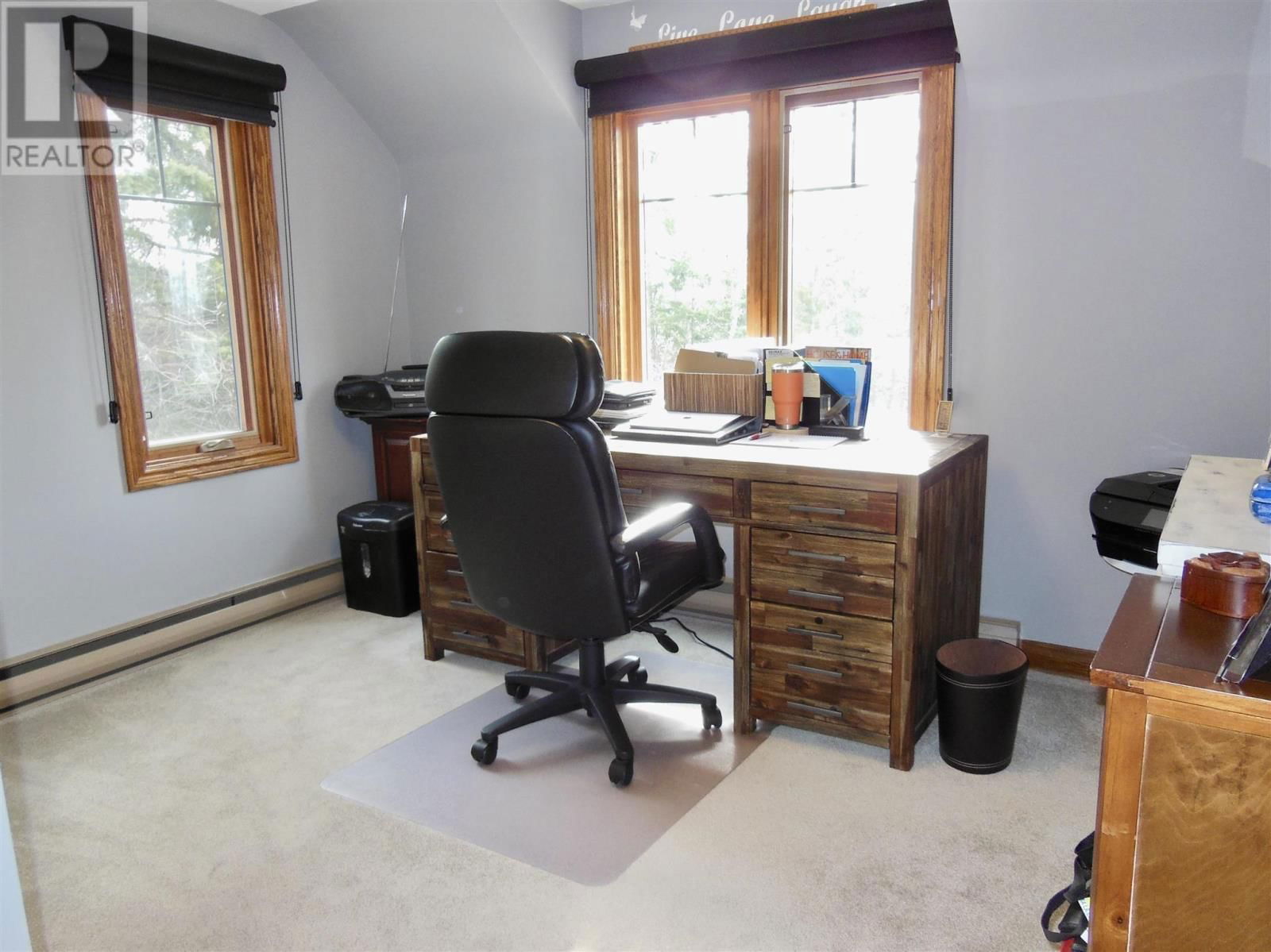 471 MACDONALD AVE Image 41