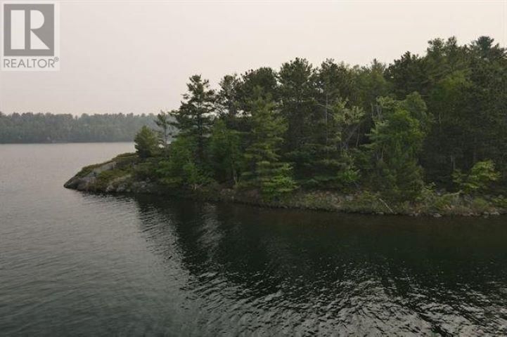 A LAKE LAUZON Image 14