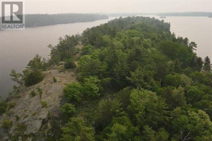 A LAKE LAUZON Image 16