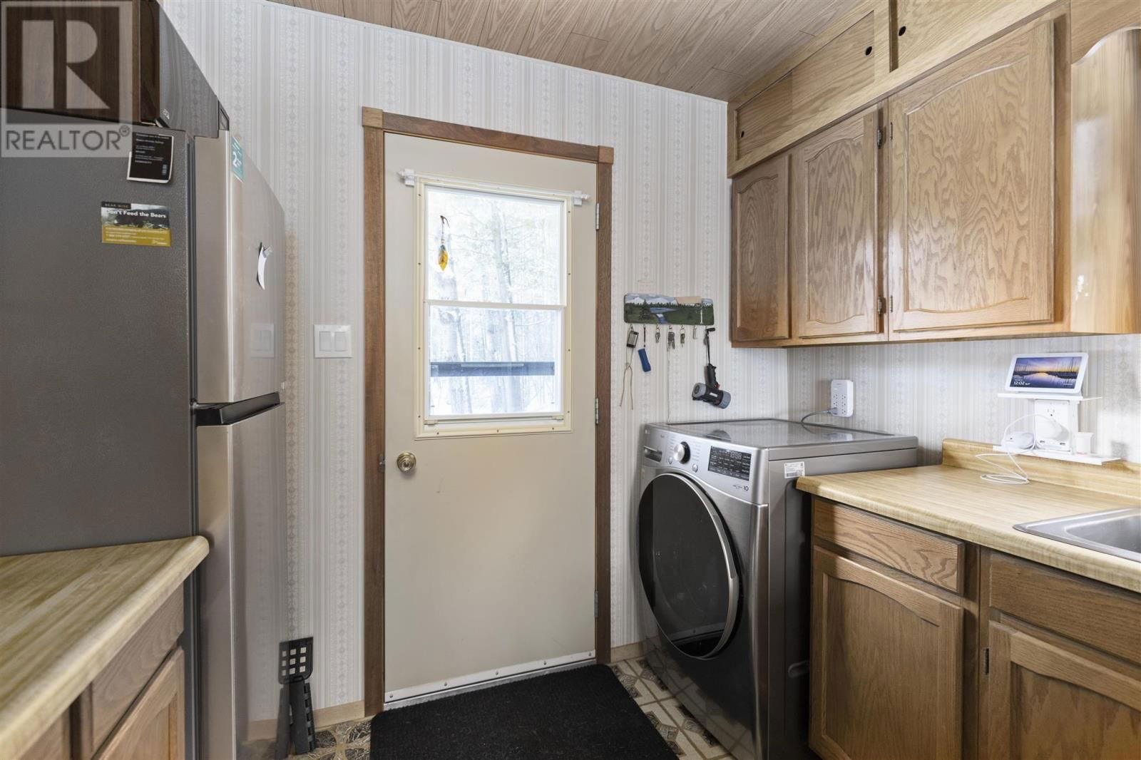 542 LAKEVIEW RD Image 11