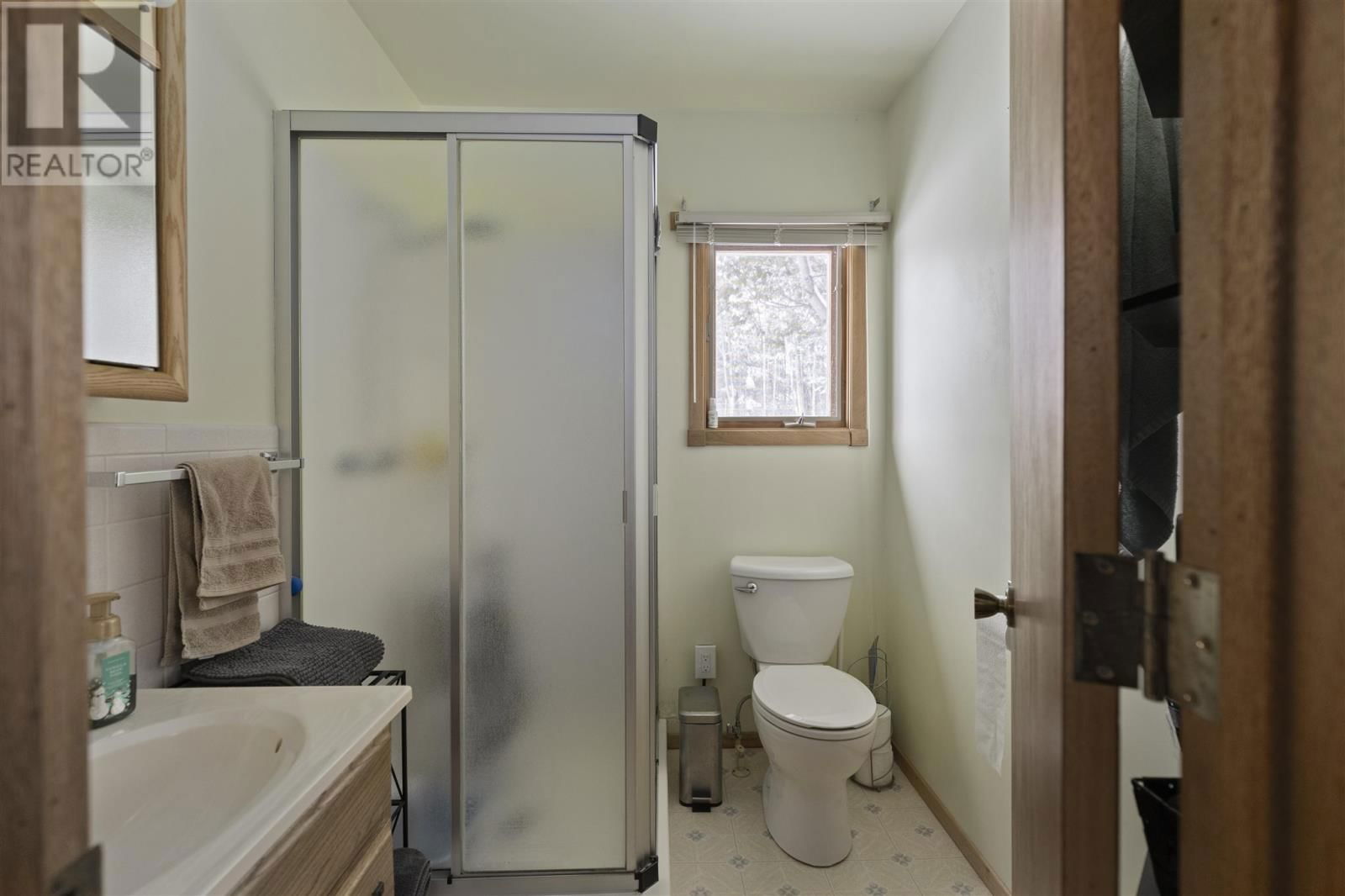 542 LAKEVIEW RD Image 21