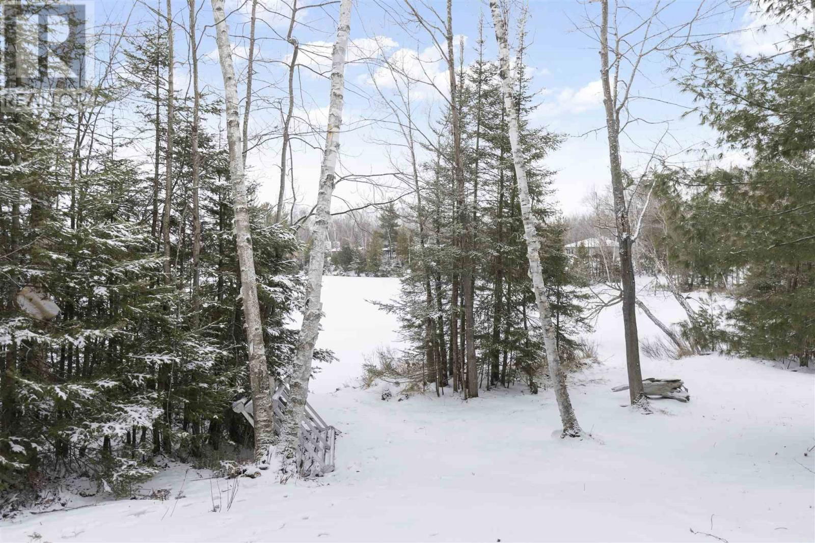 542 LAKEVIEW RD Image 31