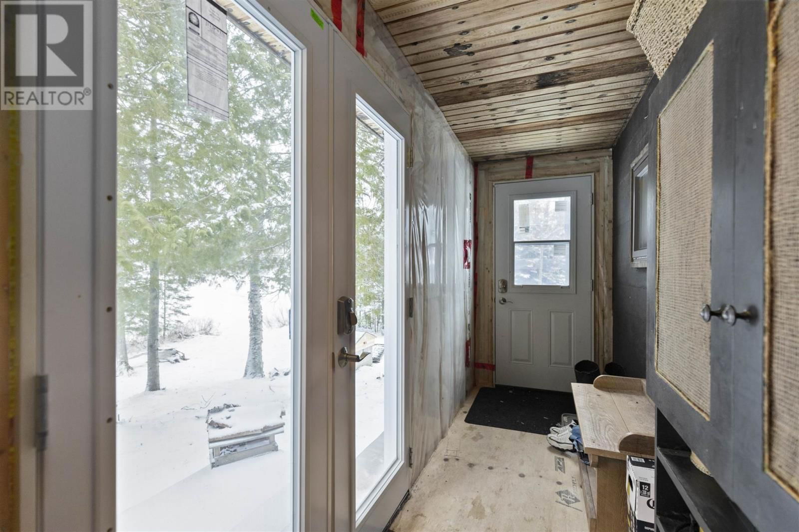 542 LAKEVIEW RD Image 9