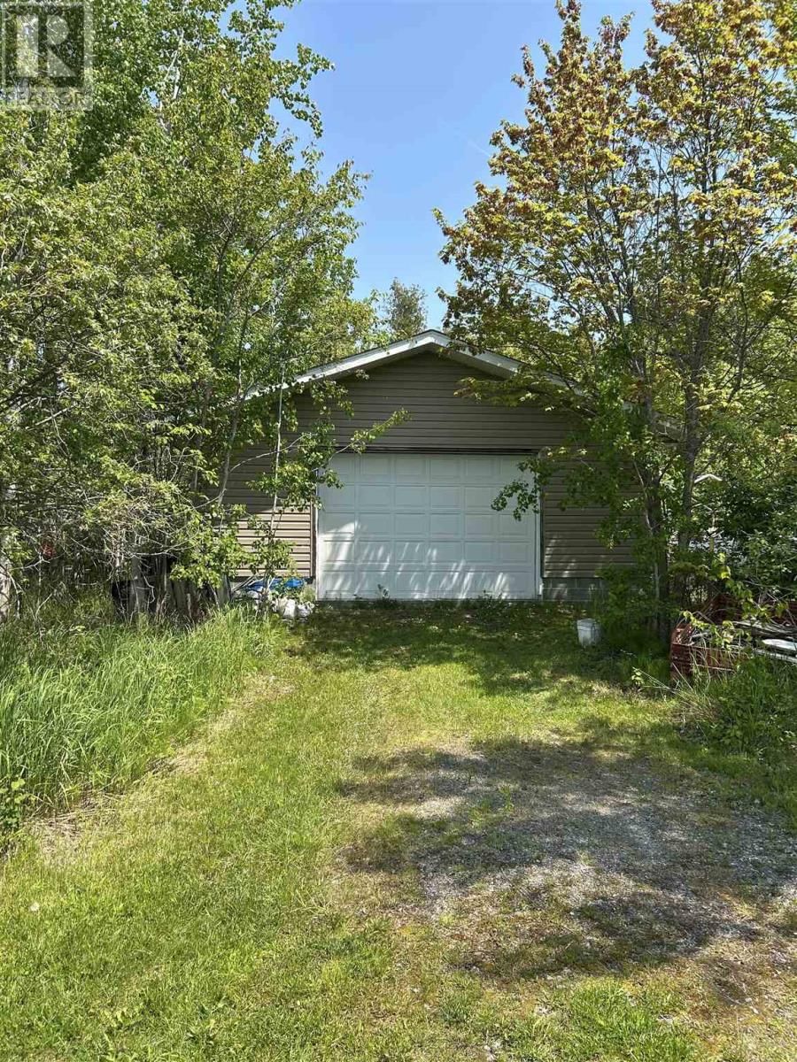 47 FRANCES ST Image 32