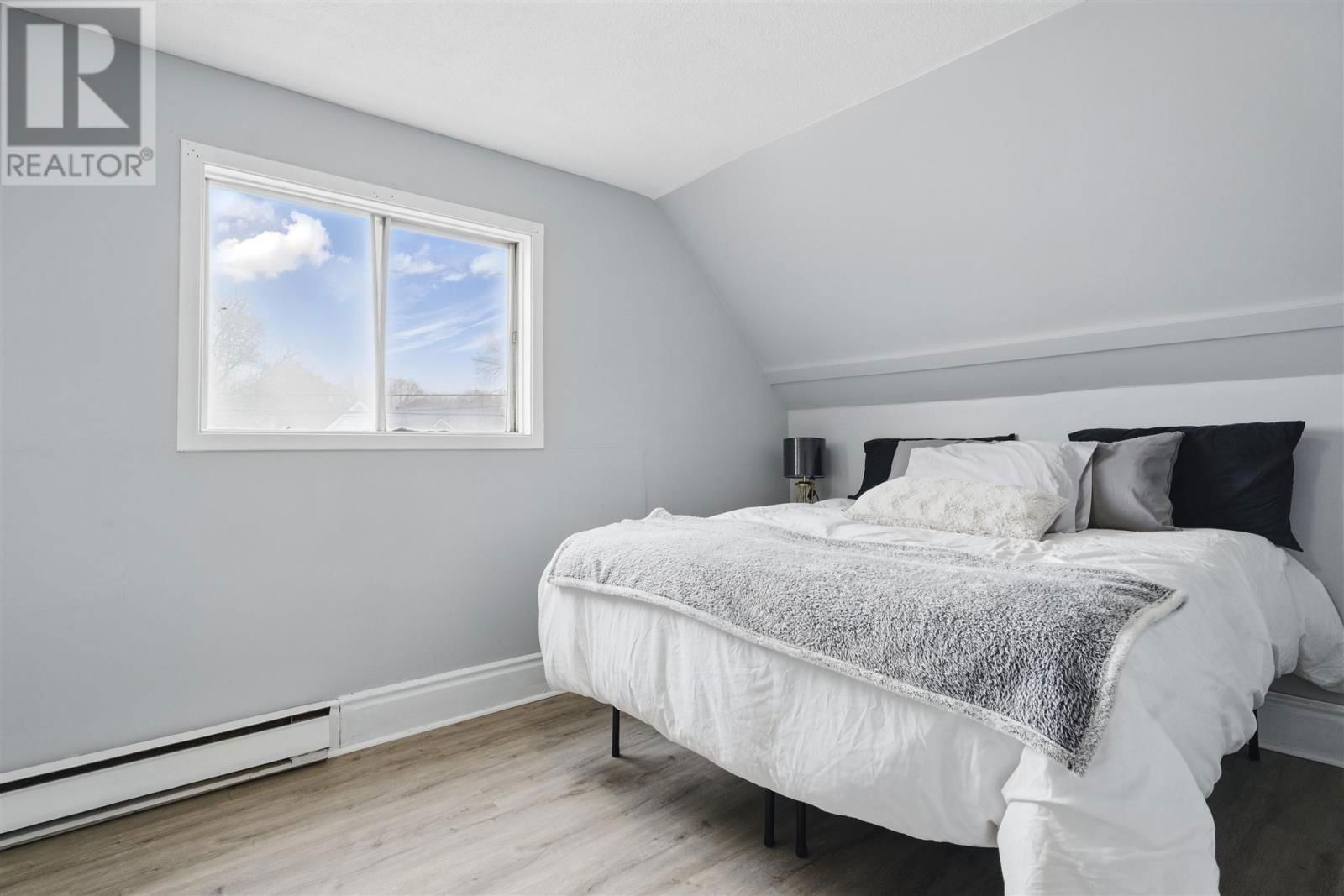 119 GROSVENOR AVE Image 19