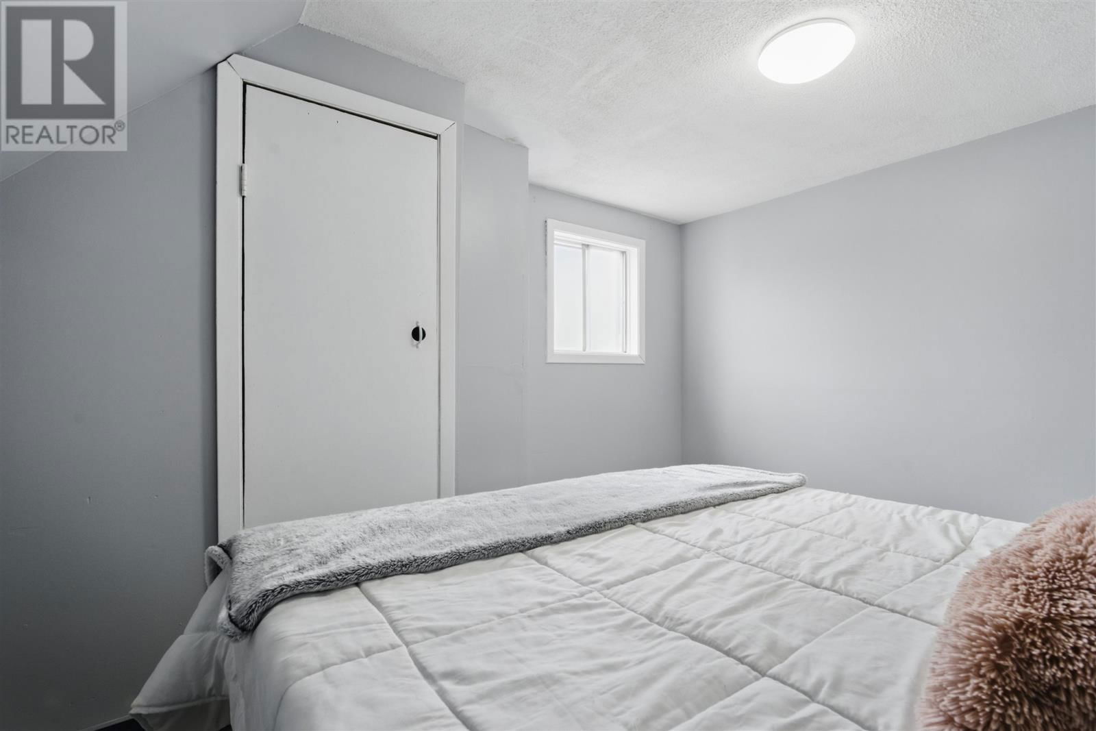 119 GROSVENOR AVE Image 22