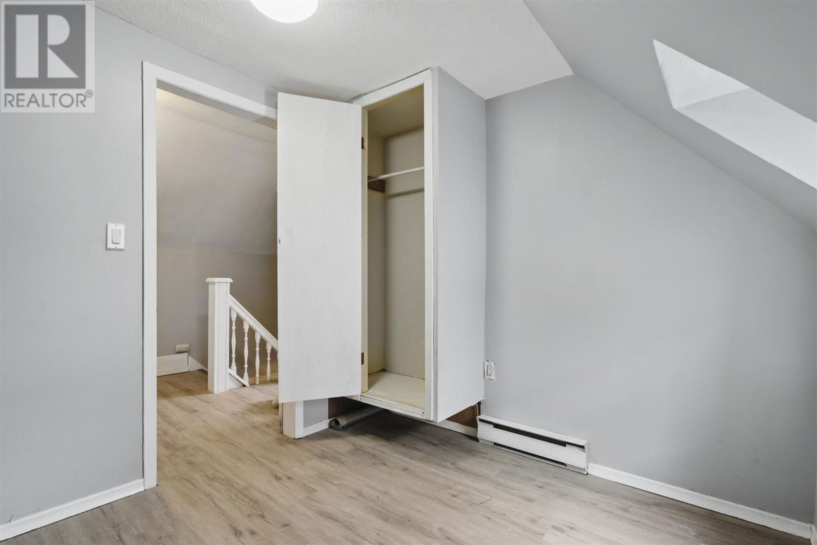119 GROSVENOR AVE Image 24