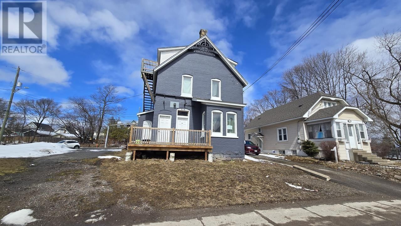 814 WELLINGTON ST Image 1