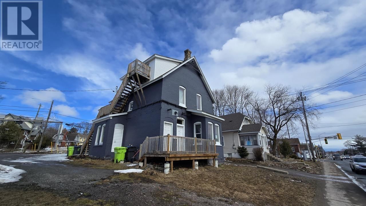 814 WELLINGTON ST Image 5