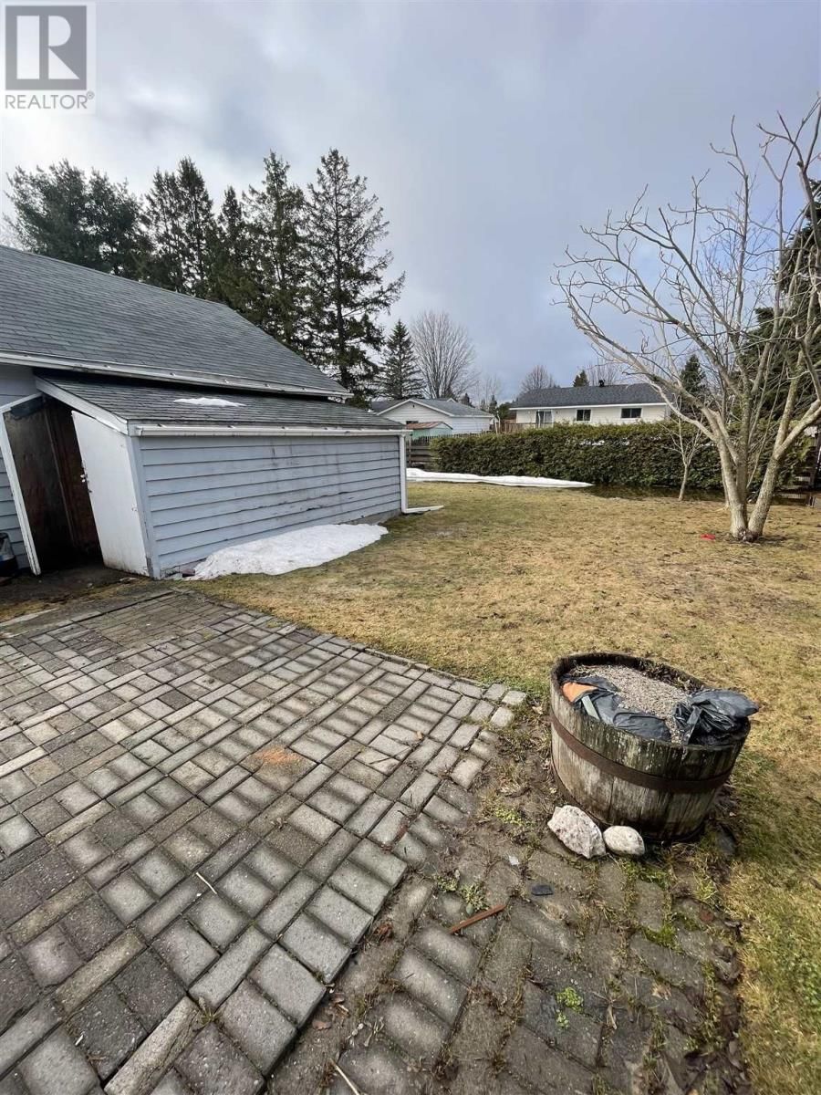 117 GLEN AVE Image 23