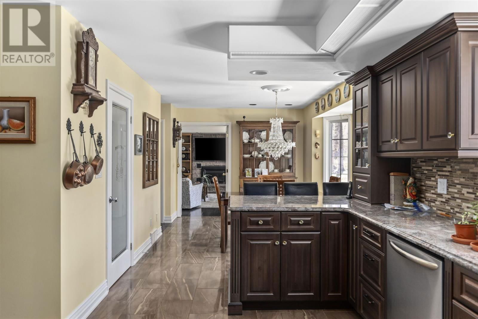 1409 LITTLETON ST Image 15