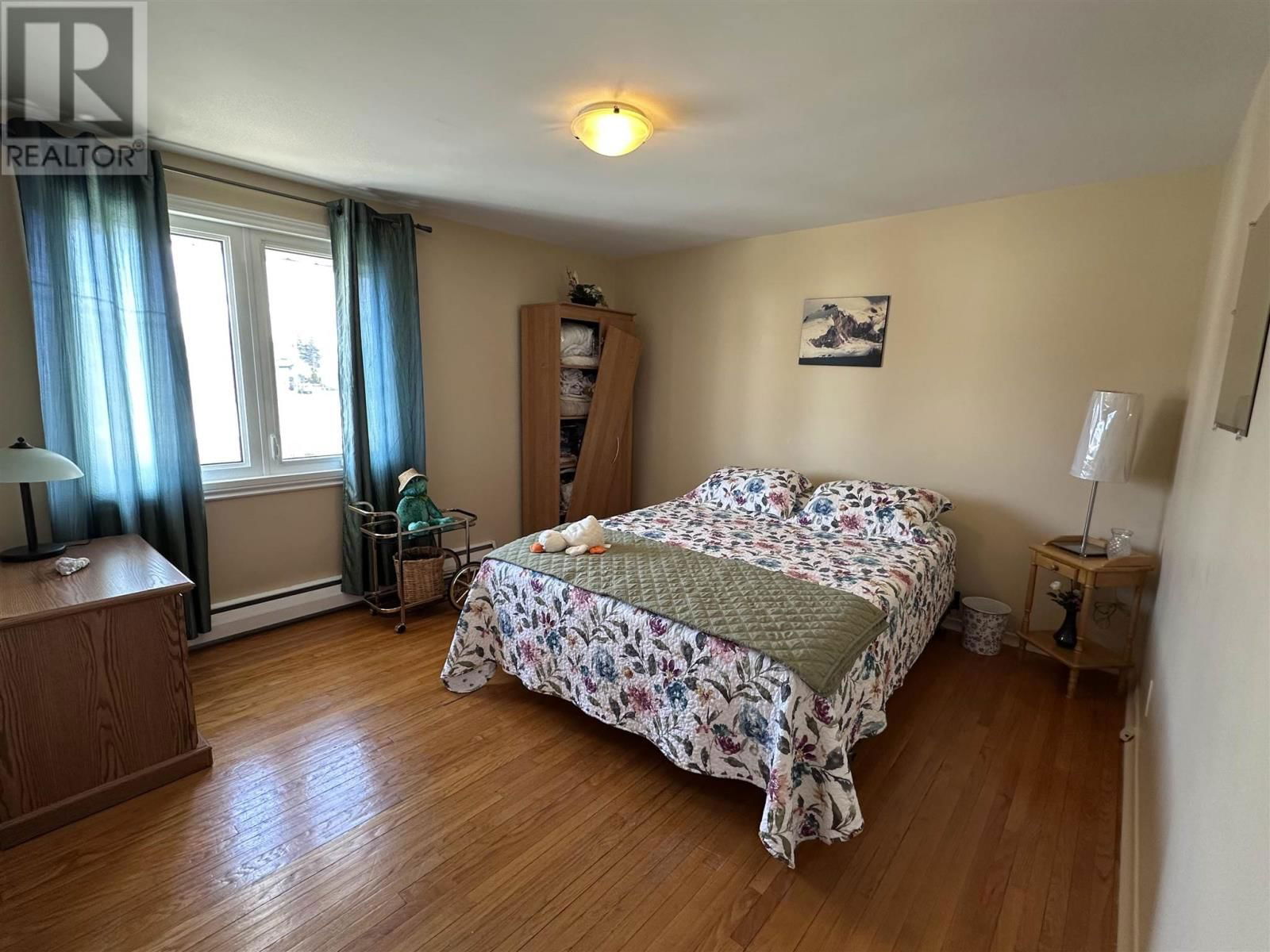 70 ROMAN AVE Image 16