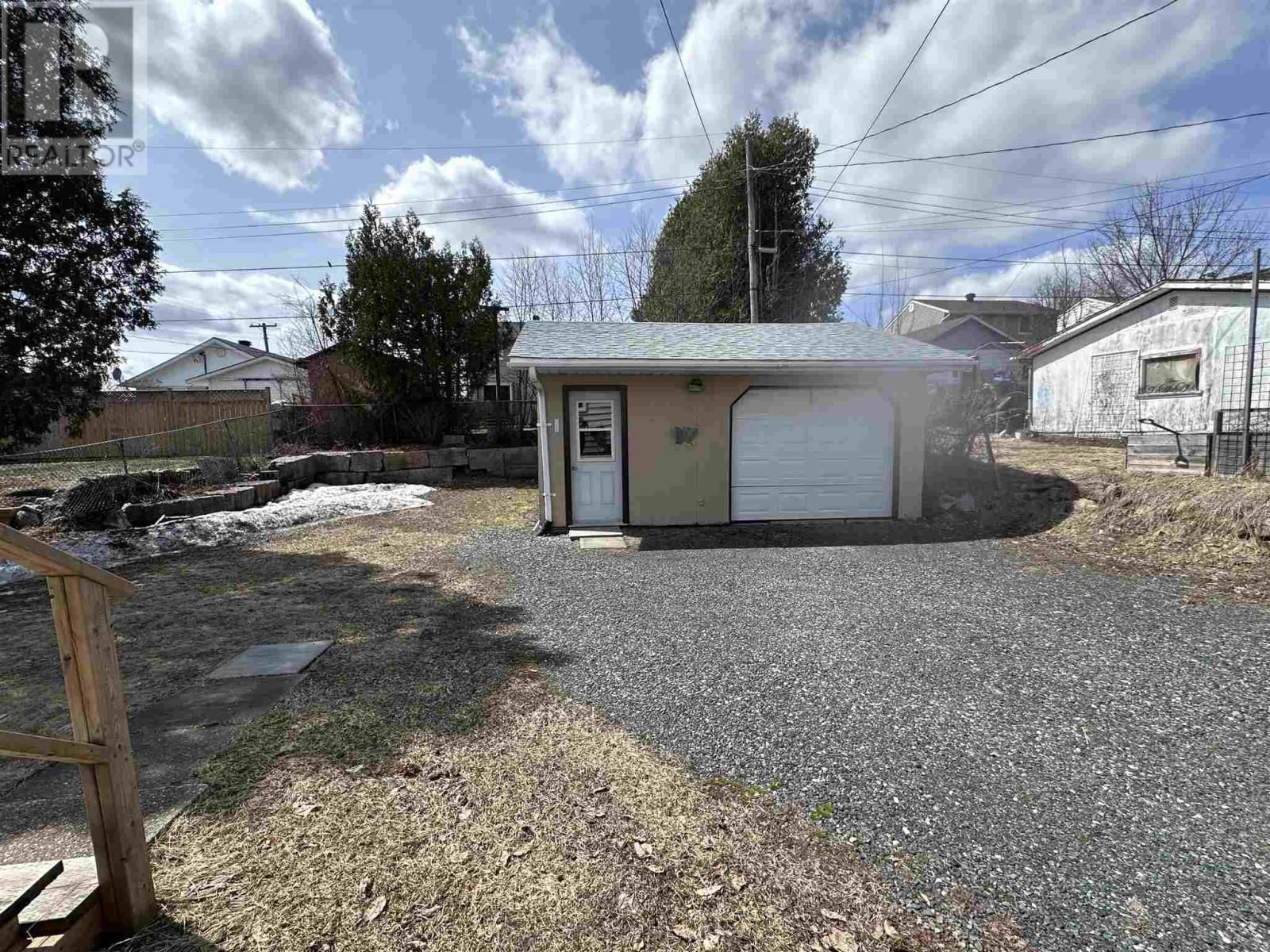 70 ROMAN AVE Image 2