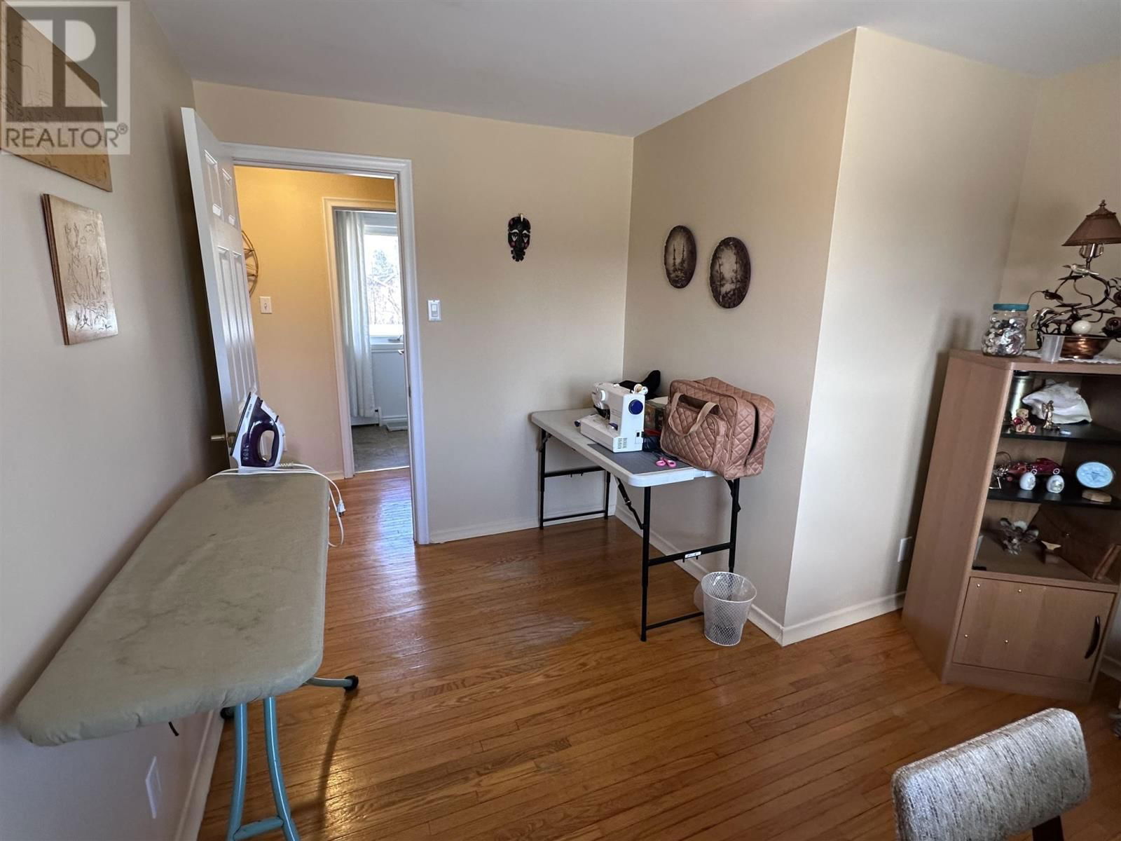 70 ROMAN AVE Image 21