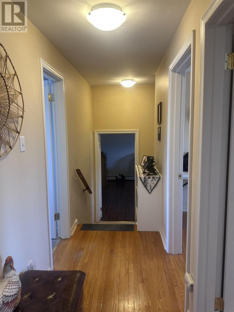 70 ROMAN AVE Image 25