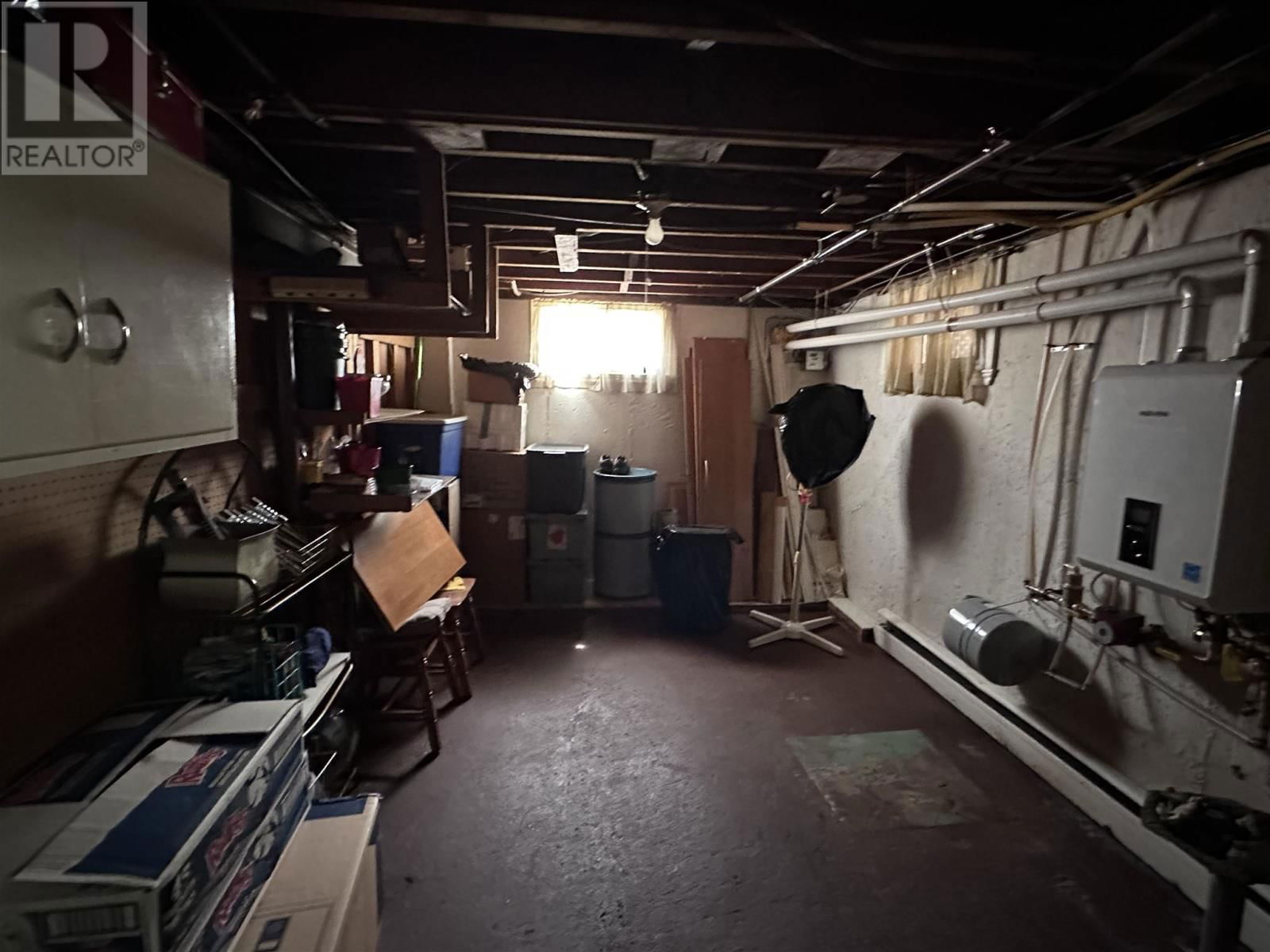 70 ROMAN AVE Image 31
