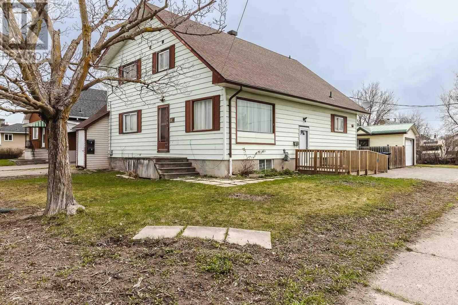 168 PRENTICE AVE Image 1