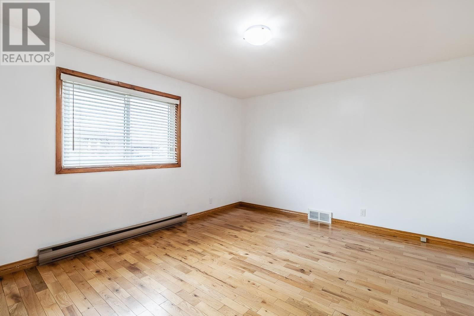 168 PRENTICE AVE Image 17