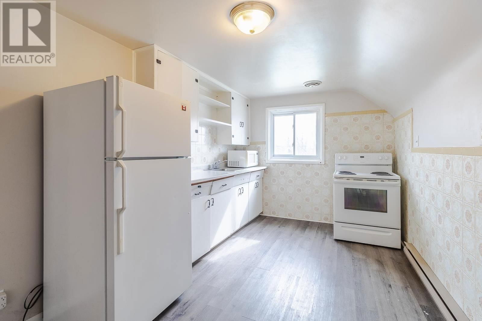 168 PRENTICE AVE Image 20