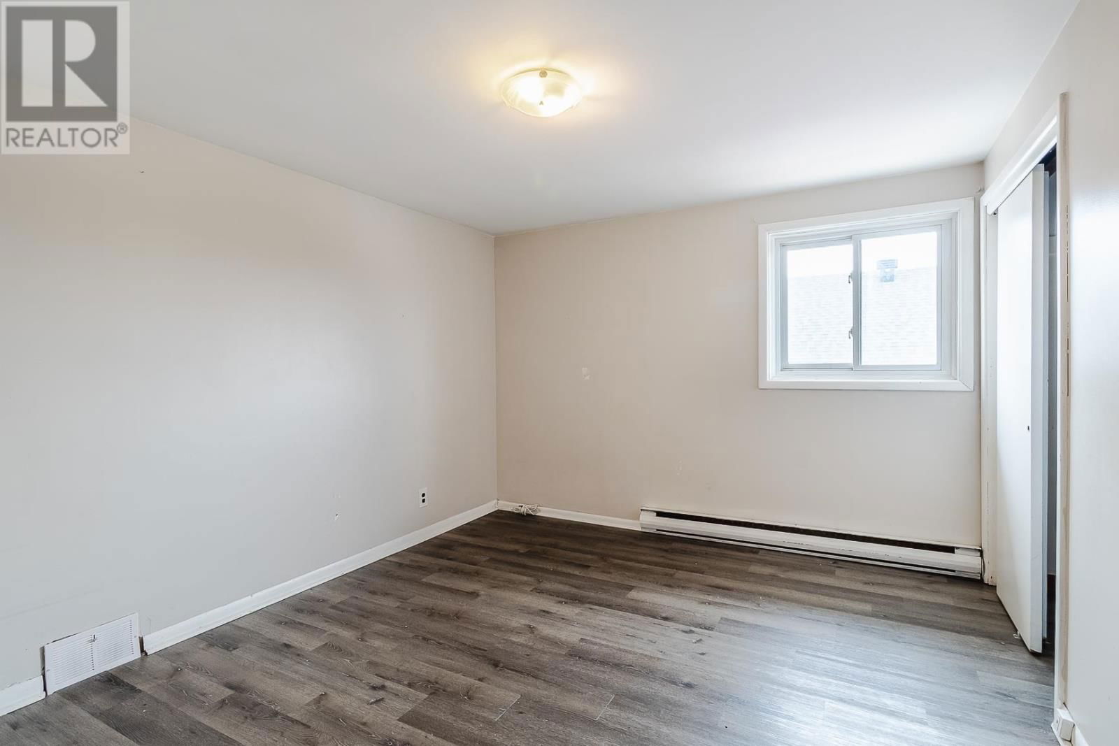 168 PRENTICE AVE Image 28
