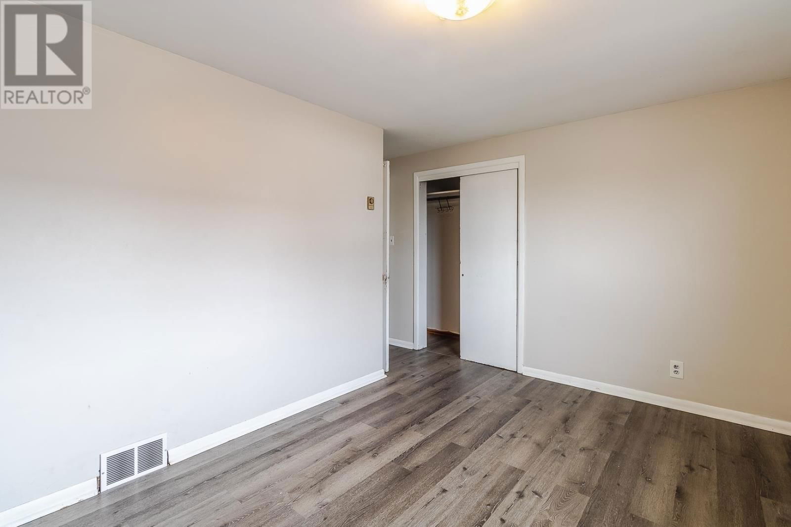 168 PRENTICE AVE Image 30