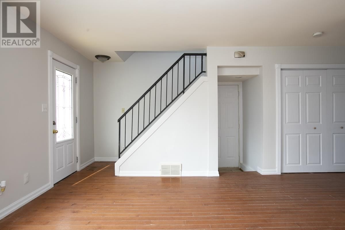 158 ST. ANDREW'S TER Image 12