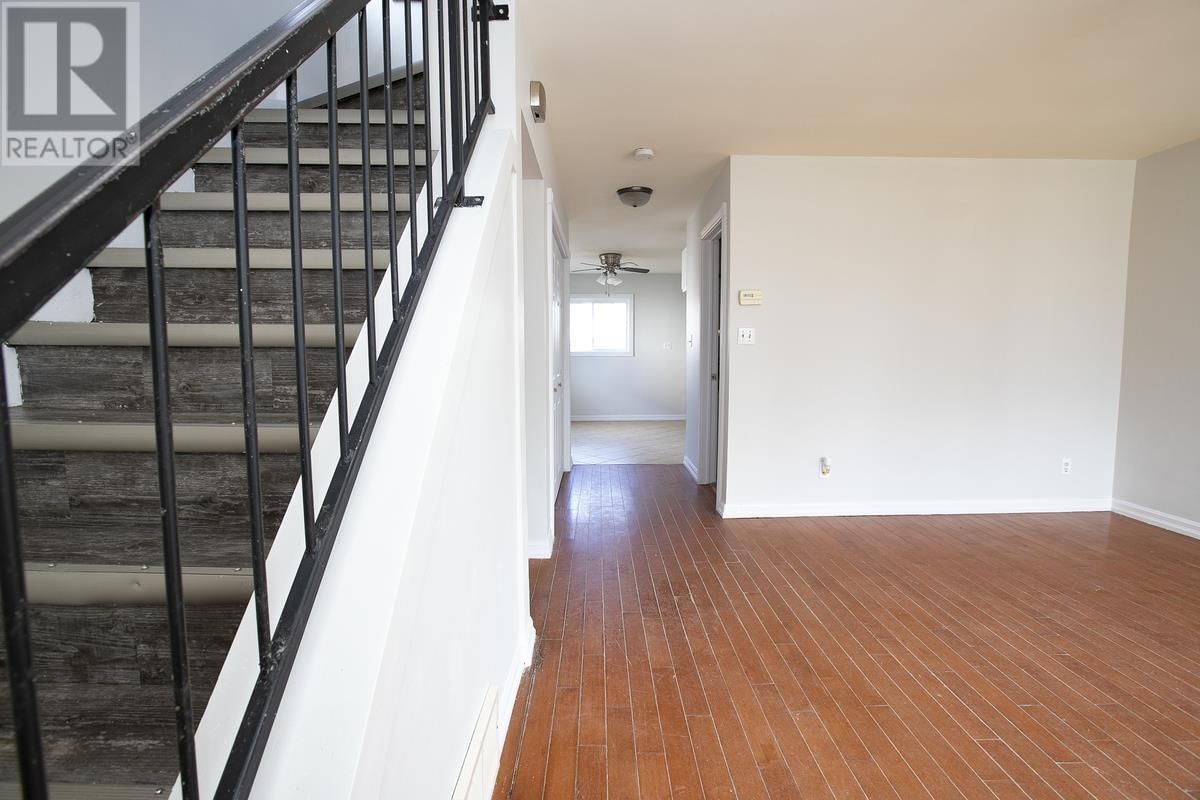 158 ST. ANDREW'S TER Image 15