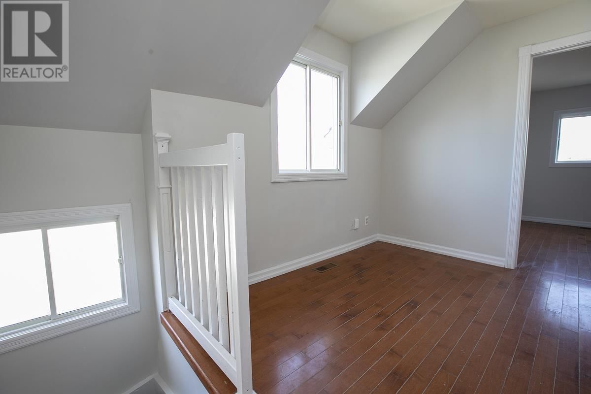 158 ST. ANDREW'S TER Image 28