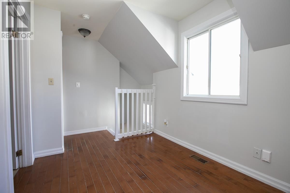 158 ST. ANDREW'S TER Image 29