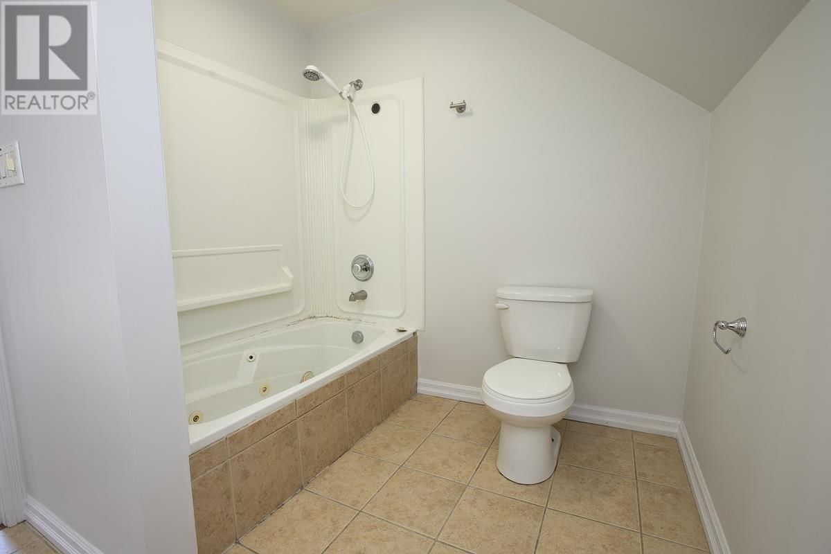 158 ST. ANDREW'S TER Image 36