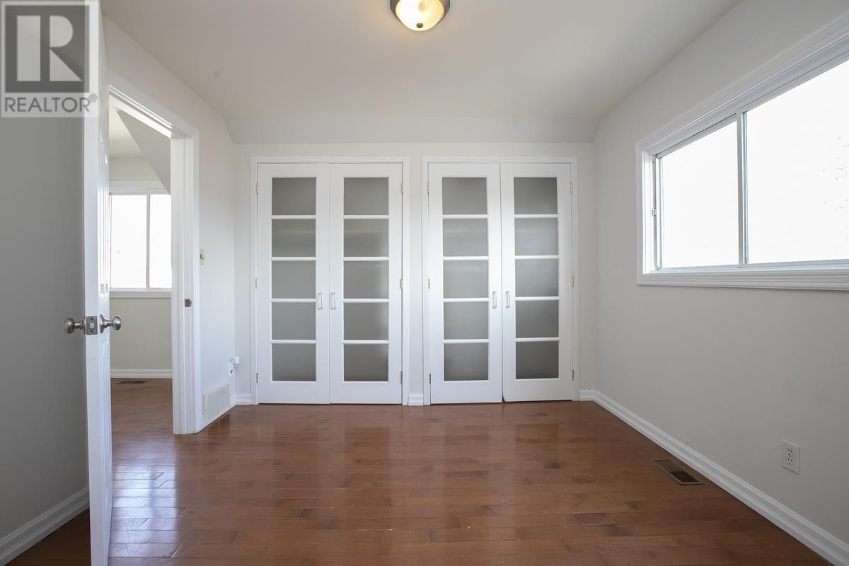 158 ST. ANDREW'S TER Image 39
