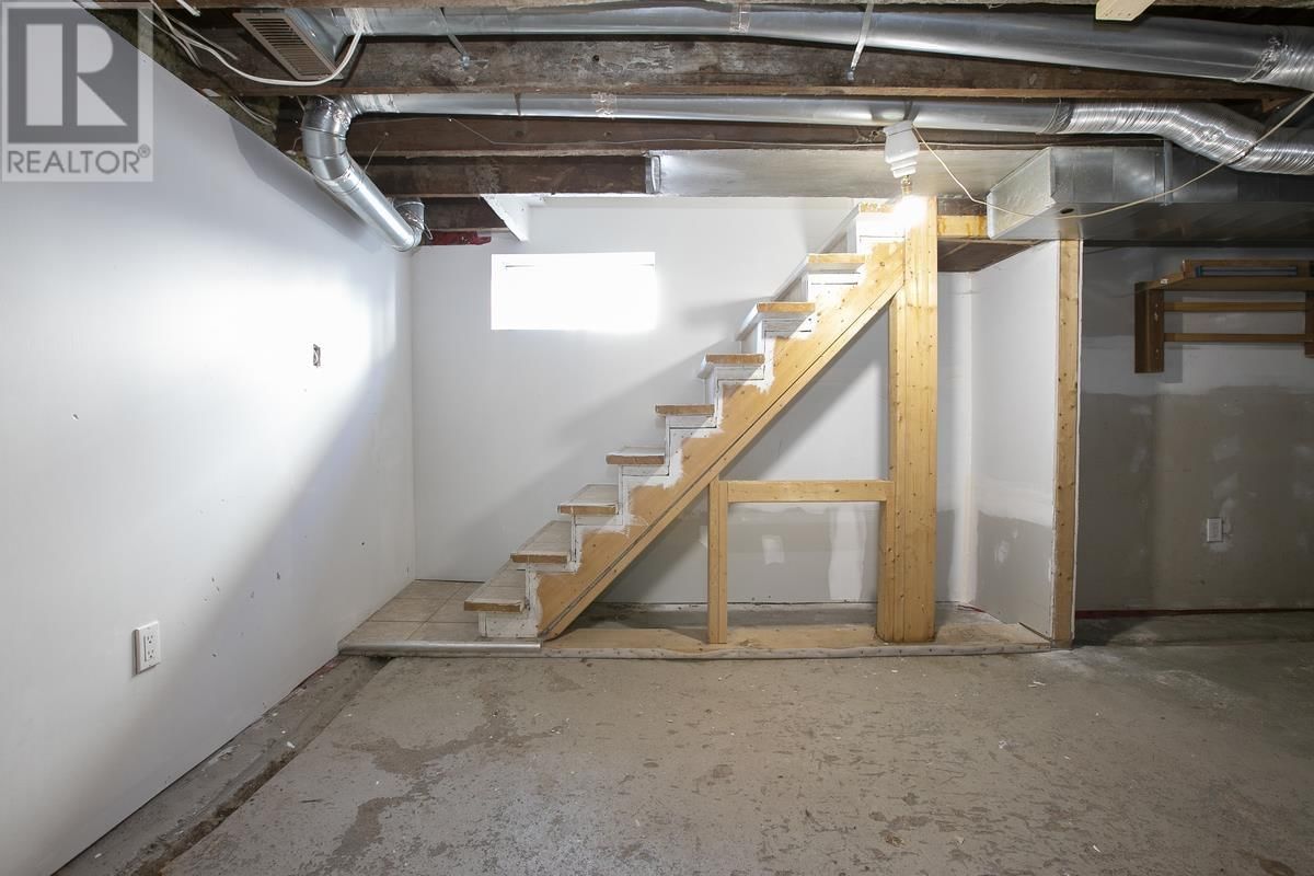 158 ST. ANDREW'S TER Image 41