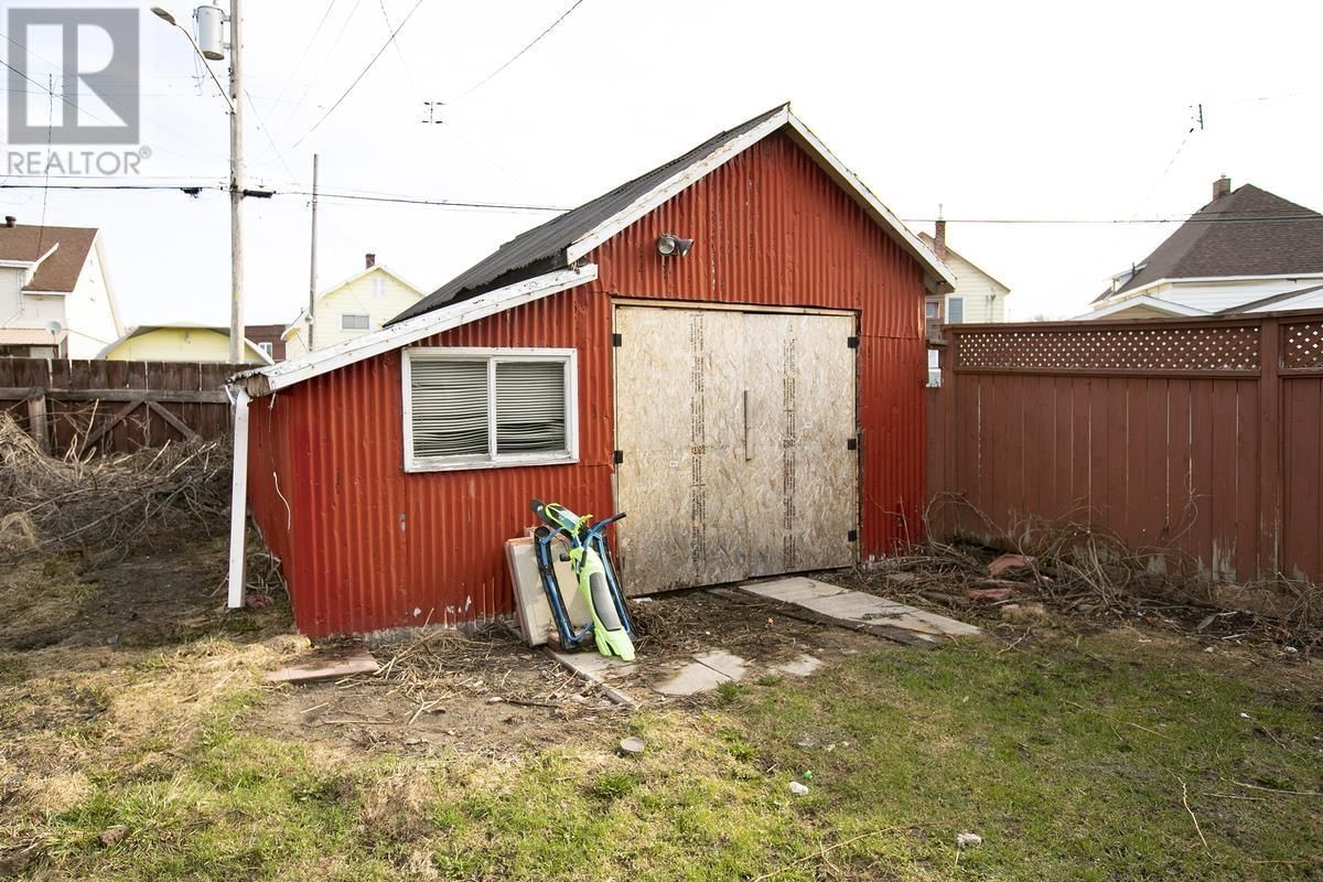 158 ST. ANDREW'S TER Image 6