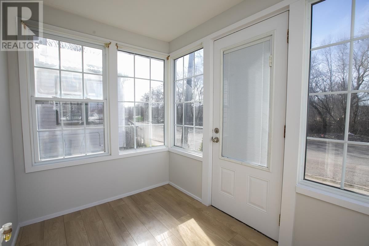 158 ST. ANDREW'S TER Image 9