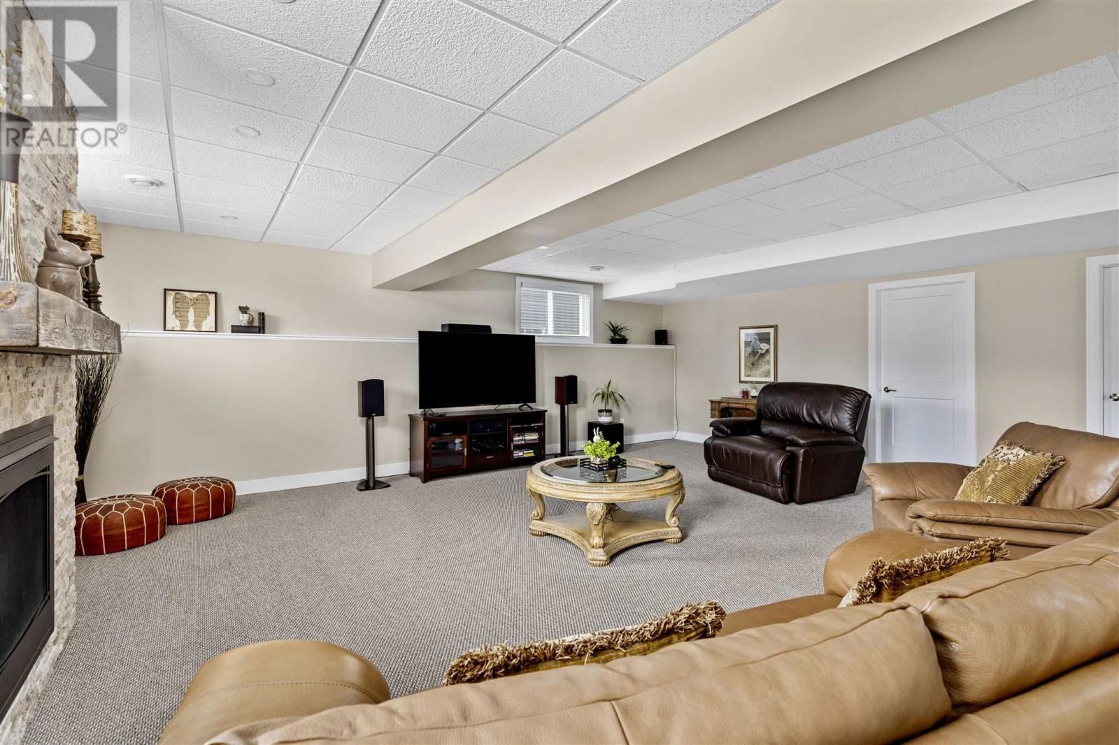107 CHATFIELD DR Image 32