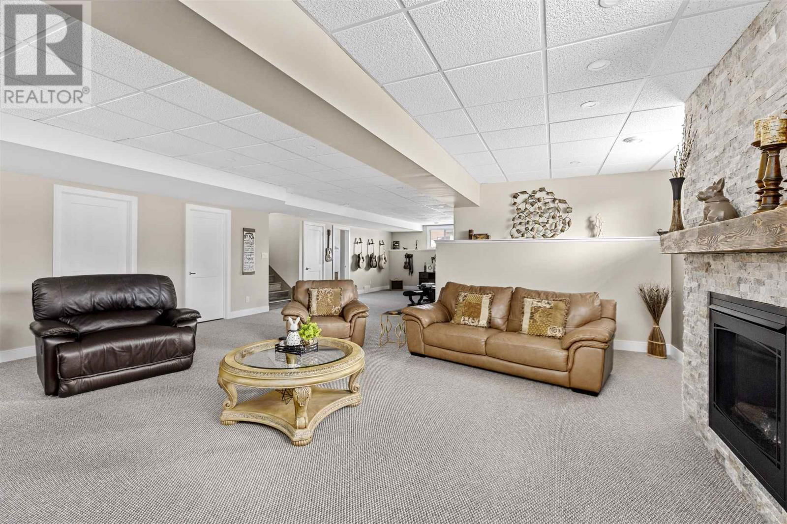 107 CHATFIELD DR Image 33