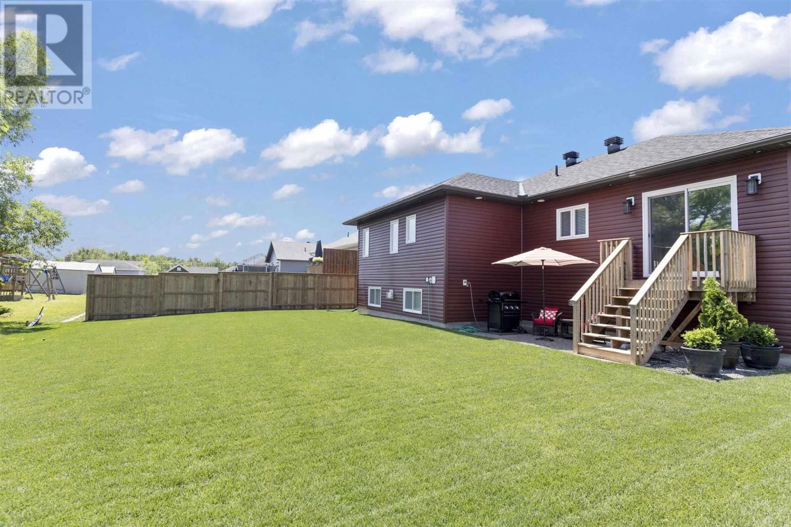 107 CHATFIELD DR Image 4